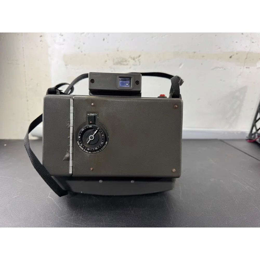 Polaroid Countdown M60 Automatic‎ Land Camera Vintage Folding Bellows untested